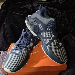 Men's Nike Dark Blue and White Sneakers Lebron James Witness VII NO. 22